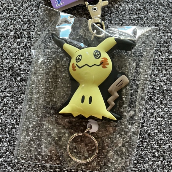 BNWT Japan Pokemon Center Rubber Reel Keyholder Mimikyu - Picture 7 of 8